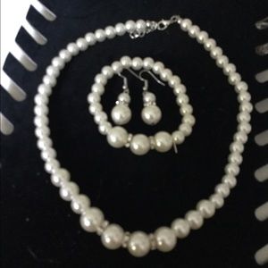 Fashion pearl set